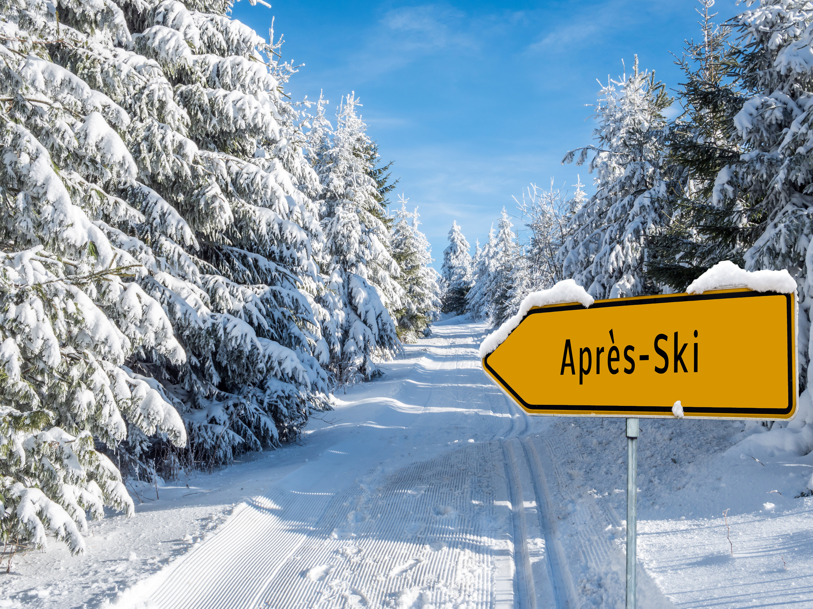 Apres Ski Party in the winter landscape
